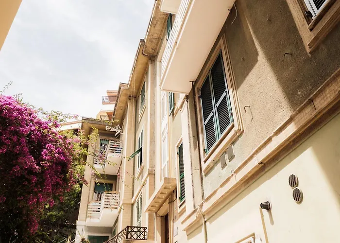 Guesthost - Bouganville's House Apartament San Remo