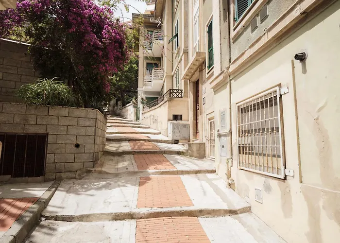 Guesthost - Bouganville's House Lejlighed *